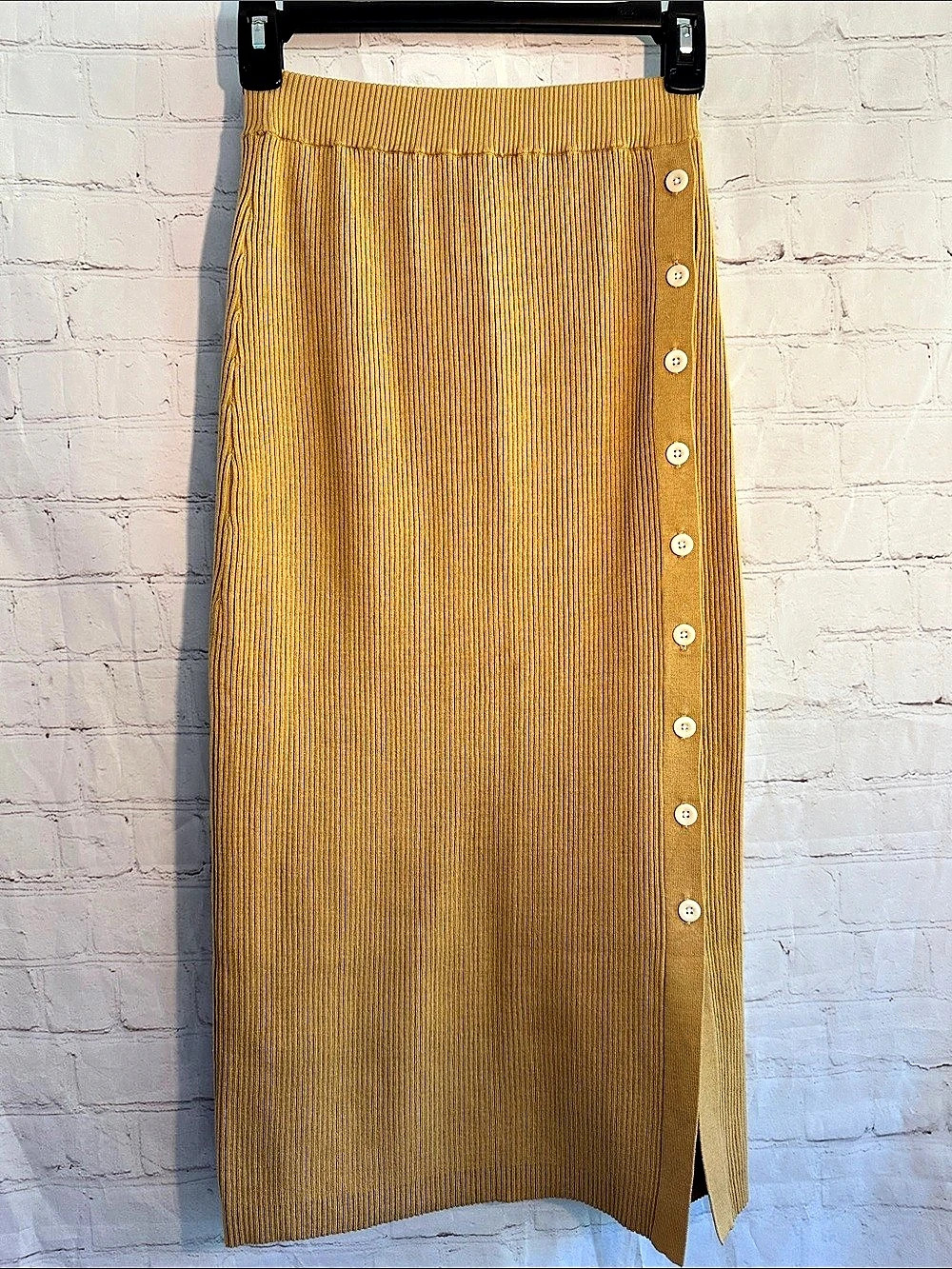 LITA by Ciara NWT L712-1 Ribbed Button-Front Midi Skirt in Tan with Slit Size S